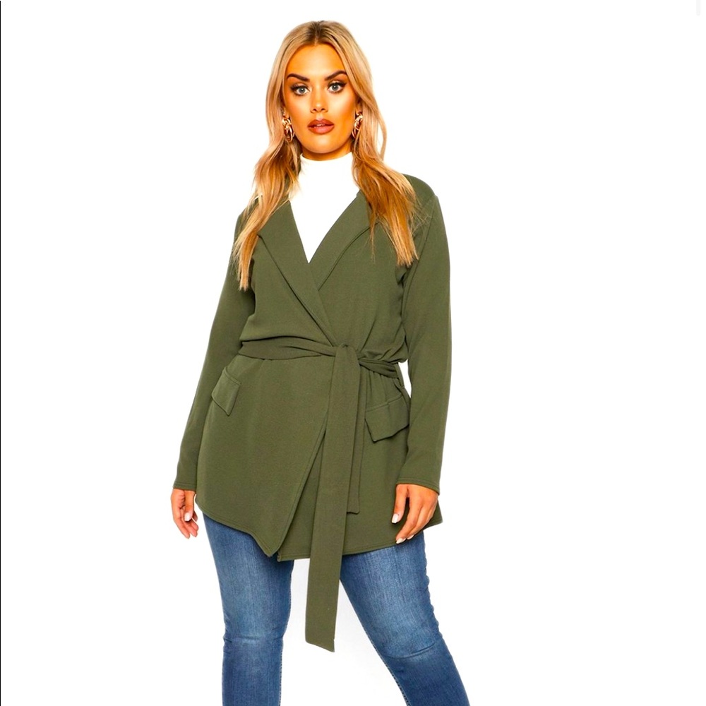 Belted tie blazer